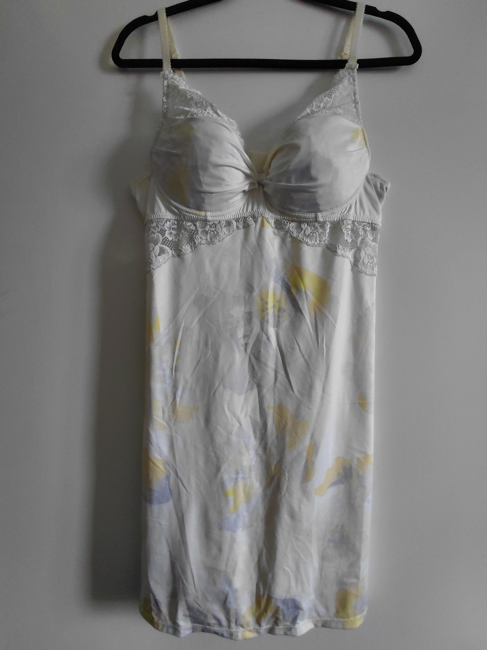 La Vie En Rose Lace-Trim Slip with Soft Yellow Accents